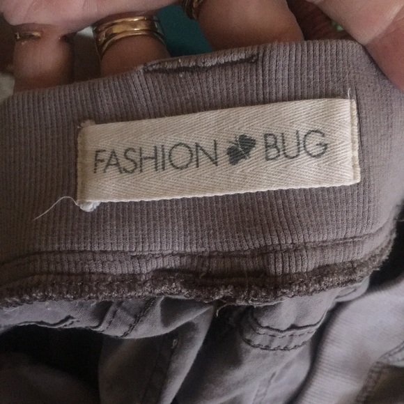 Cropped pants - Picture 2 of 3